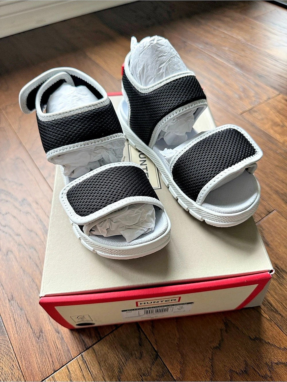 Hunter Big Kids Mesh Outdoor Sandals White & Black